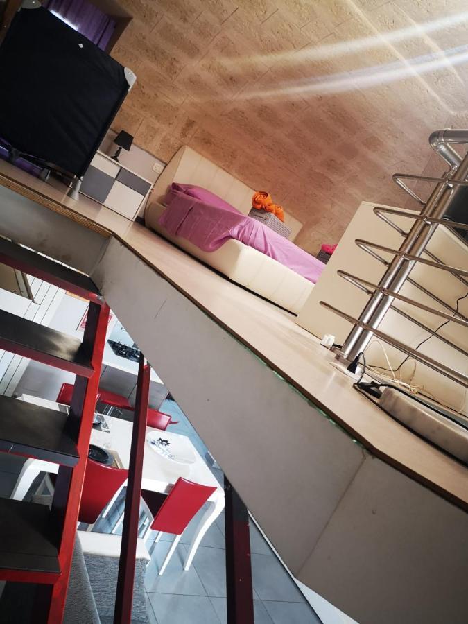 metrò casa vacanze Brindisi Exterior foto